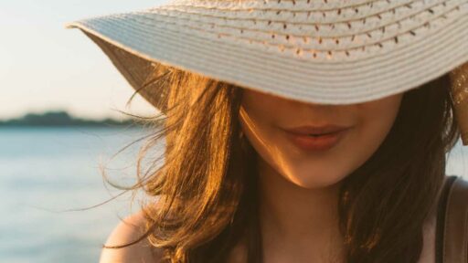 Abbronzatura_ cappello per prevenire le insolazioni