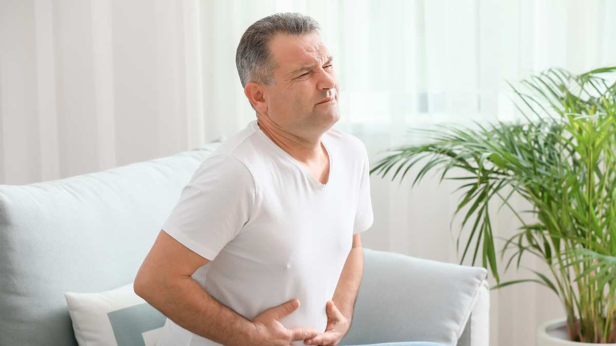 When is stomach pain alarming?
