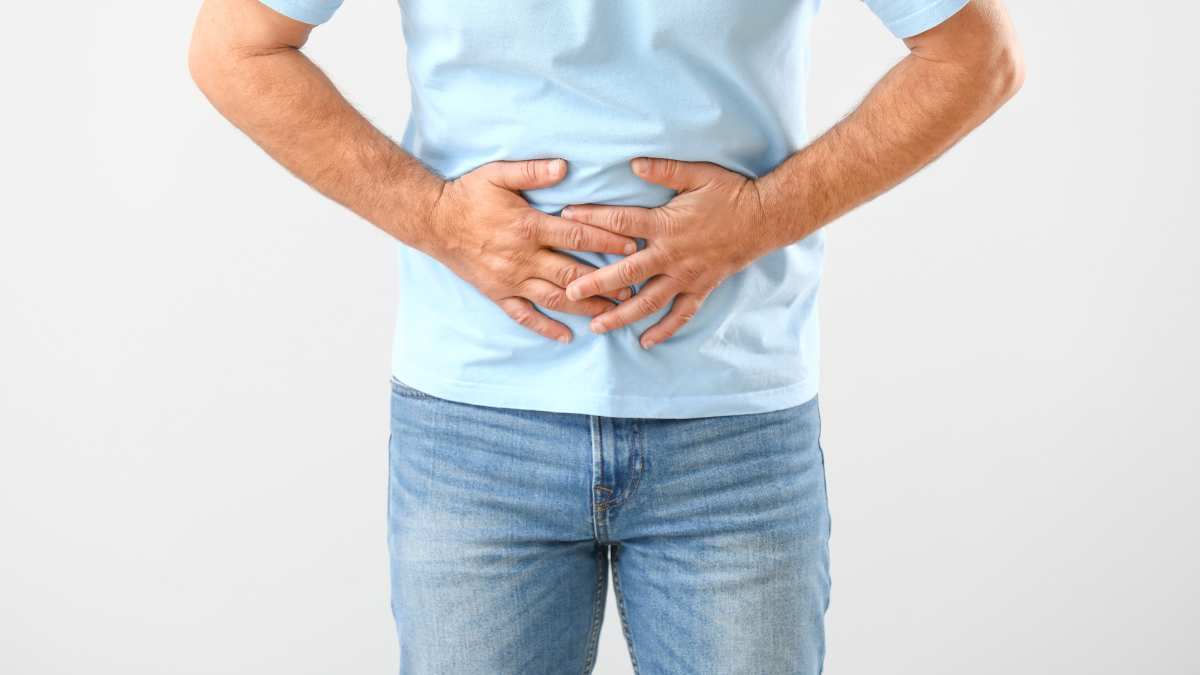 Can abdominal pain go away on its own?