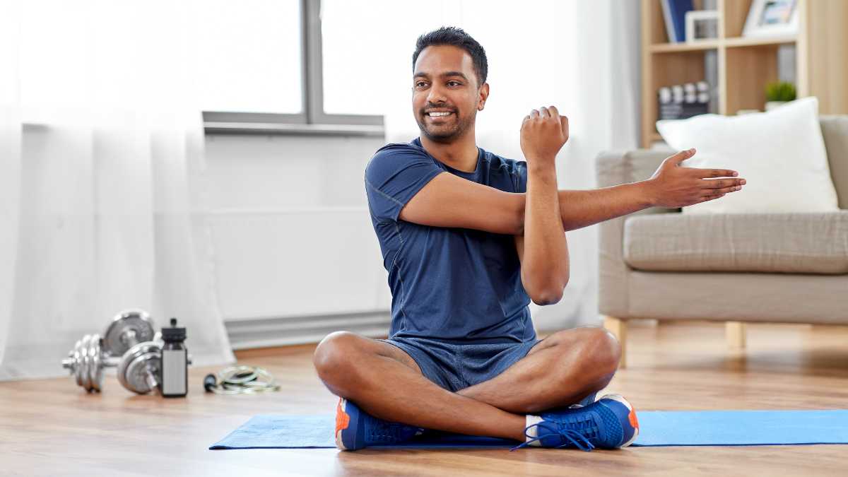 Esercizio a corpo libero per allenarsi a casa