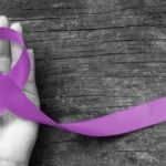 Nastro viola simbolo della sindrome di Alzheimer
