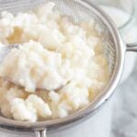 Fermenti di Kefir appena passato in un colino