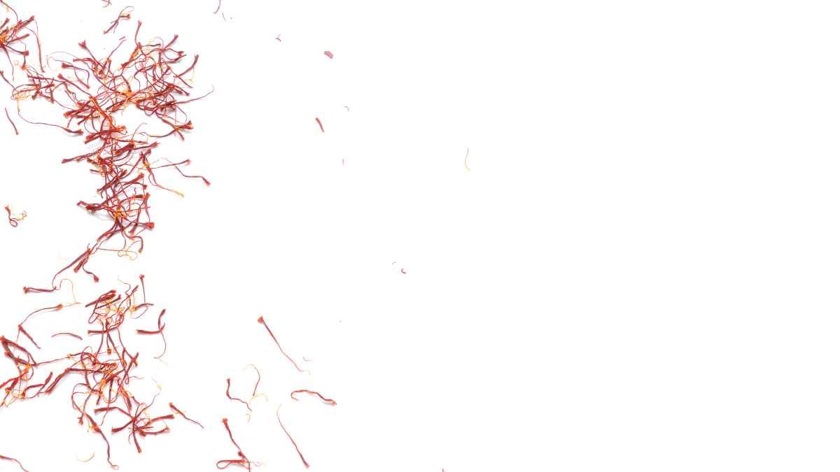 zafferano in stigmi sparsi