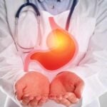 grafica su fotografia che rappresenta la medicina dello stomaco