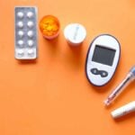 tutti gli strumenti della diabetologia - pillole, glucometro, test della glicemia per il diabete
