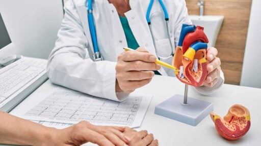 Medico specialista in reparto di Cardiologia