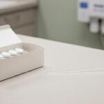 Cleocin Ovuli in gravidanza e allattamento: quando è consentito e con quali cautele