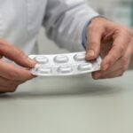 Cleocin sistemico: quando è davvero indicato e come ridurre il rischio di colite