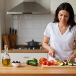 Dimagrire in menopausa senza farmaci: cosa funziona davvero in sicurezza